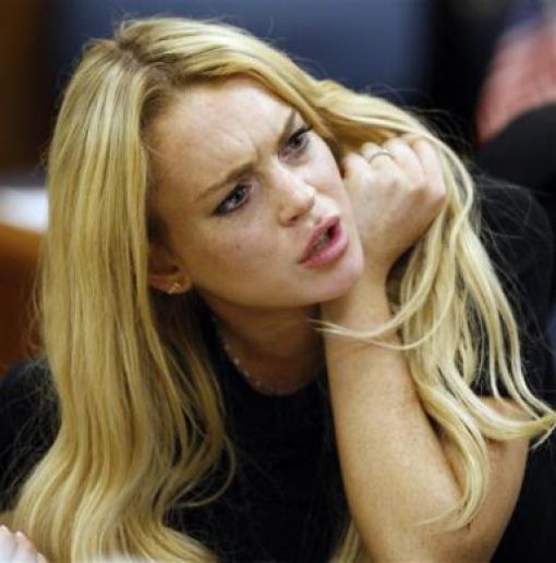 Crazy Behavior of Lindsay Lohan (8 pics)