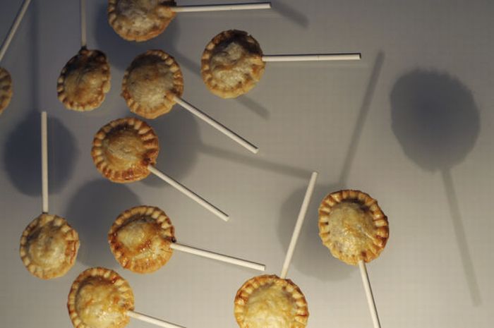 Pies on Sticks (29 pics)