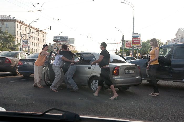 Road Rage On The Streets of Moscow (12 pics)