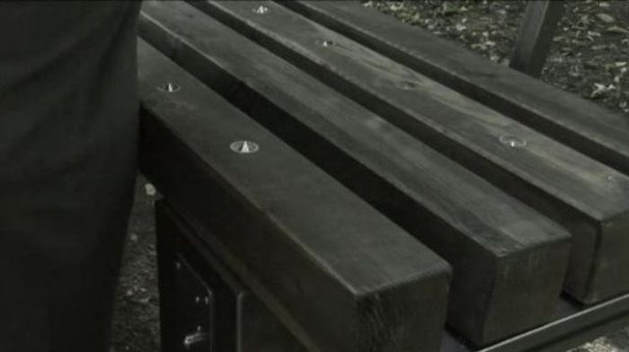 Private Bench (13 pics)