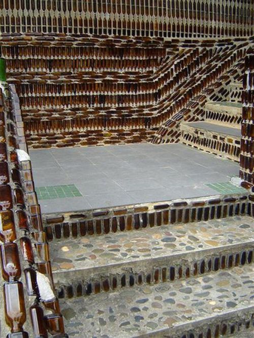 Temple Built Out Of Beer Bottles (21 pics)