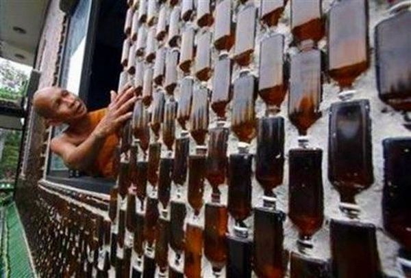 Temple Built Out Of Beer Bottles (21 pics)