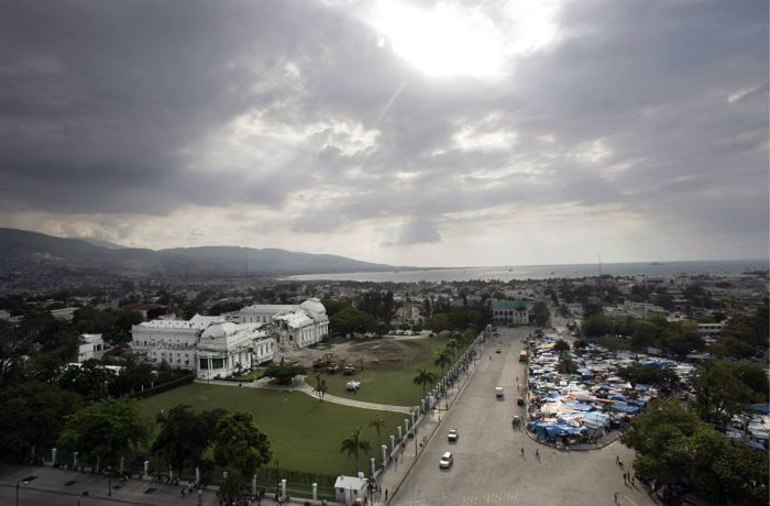 Haiti Six Months After (43 pics)