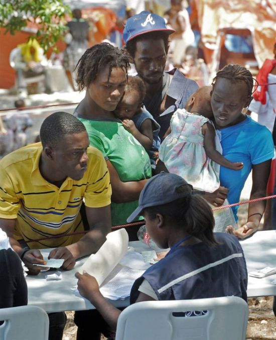 Haiti Six Months After (43 pics)