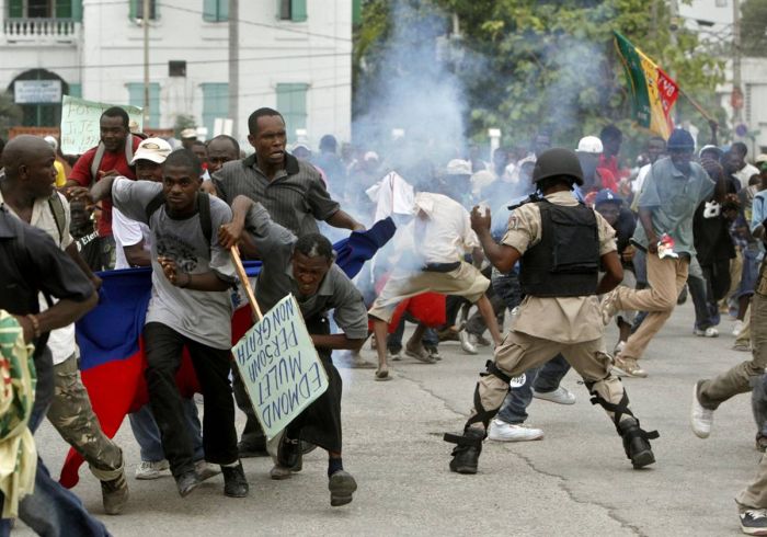 Haiti Six Months After (43 pics)