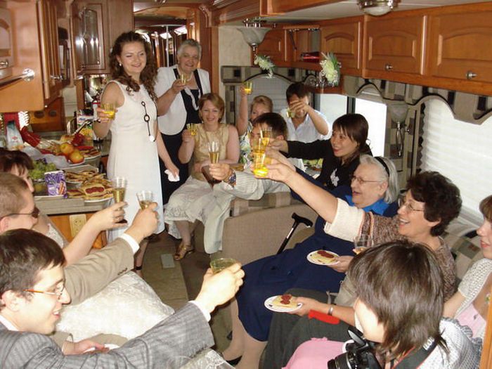 Party Bus (14 pics)