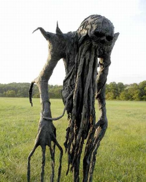 The Ugliest Scarecrows (9 pics)