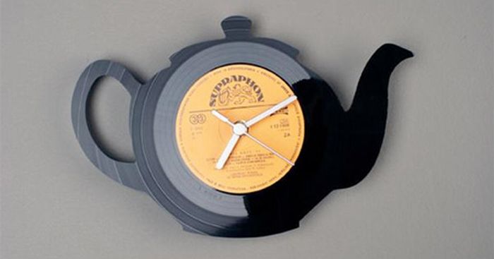 Clocks Made From Vinyl Records (17 pics)