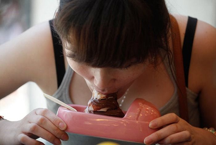 New Toilet Restaurant Opened in China (10 pics)