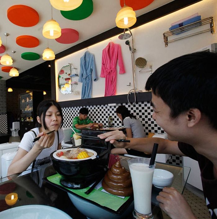 New Toilet Restaurant Opened in China (10 pics)