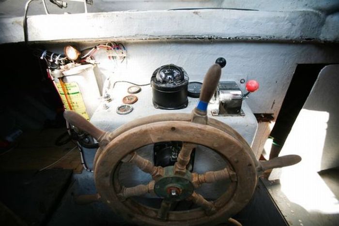 Cocaine-Smuggling Submarine (8 pics)