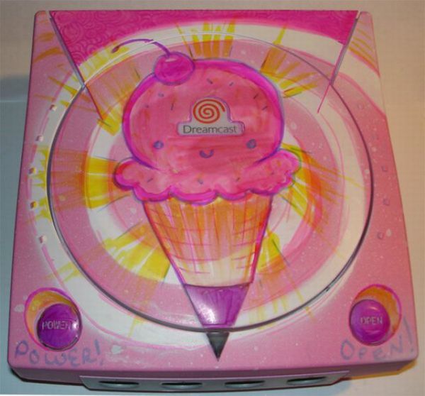 Painted Game Consoles (25 pics)
