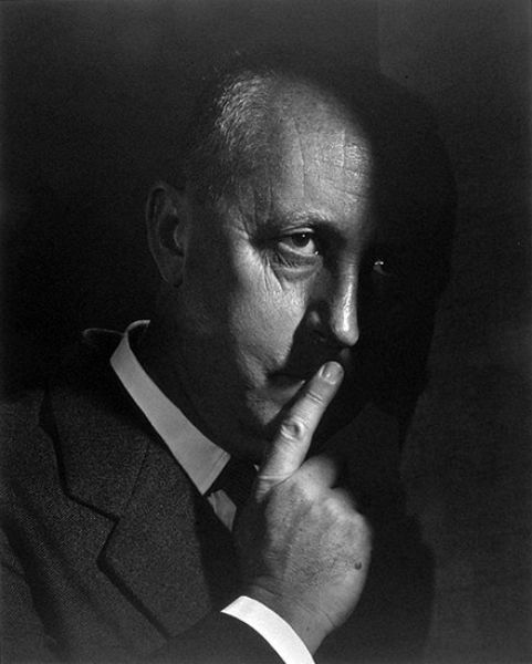 Photographs of Yousuf Karsh (27 pics)