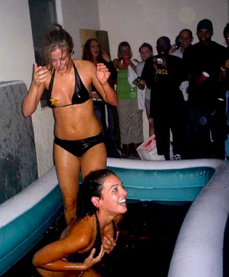 Jell-O Wrestling Bikini Babes (34 pics)