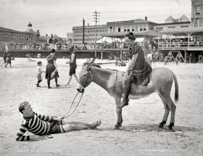 Beaches of the Past (58 pics)