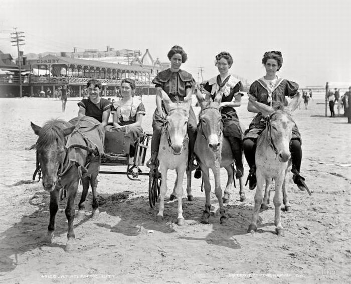 Beaches of the Past (58 pics)