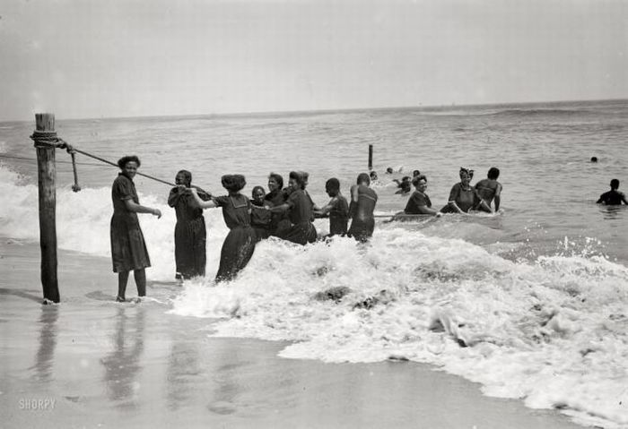 Beaches of the Past (58 pics)