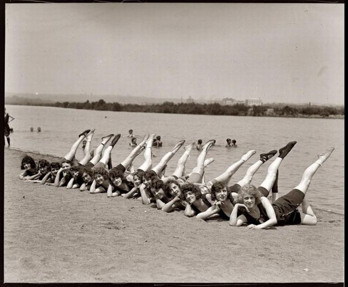 Beaches of the Past (58 pics)