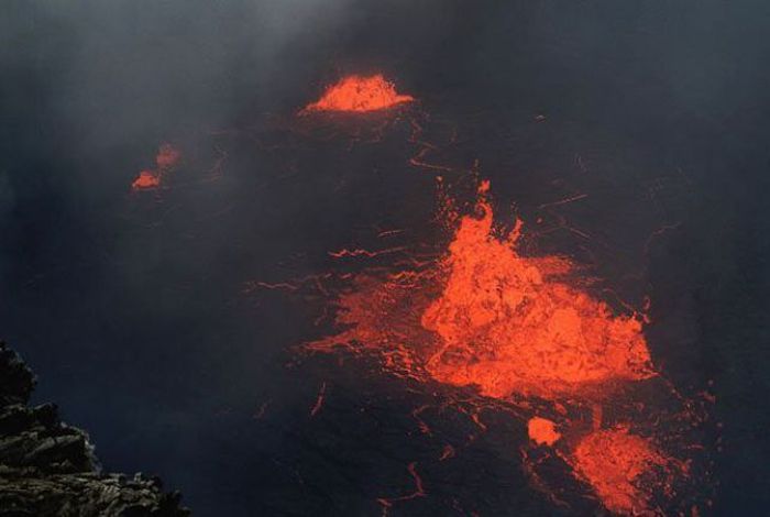 Kilauea. Volcano That Has Been Erupting For 27 Years (22 pics)