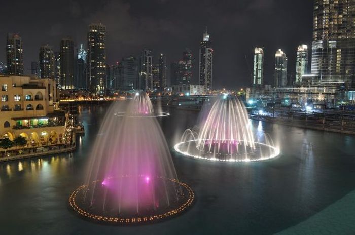 Amazing Water Fountain of Burj Dubai Lake (20 pics + 1 video)