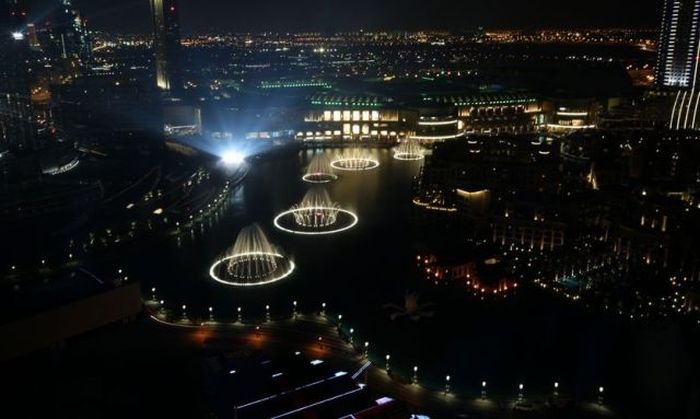 Amazing Water Fountain of Burj Dubai Lake (20 pics + 1 video)