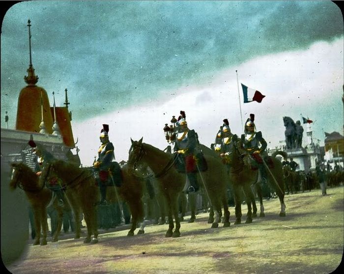 Color Photos of Paris in 1900s (51 pics)