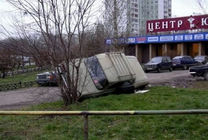 Parking Lot Disasters (55 pics)