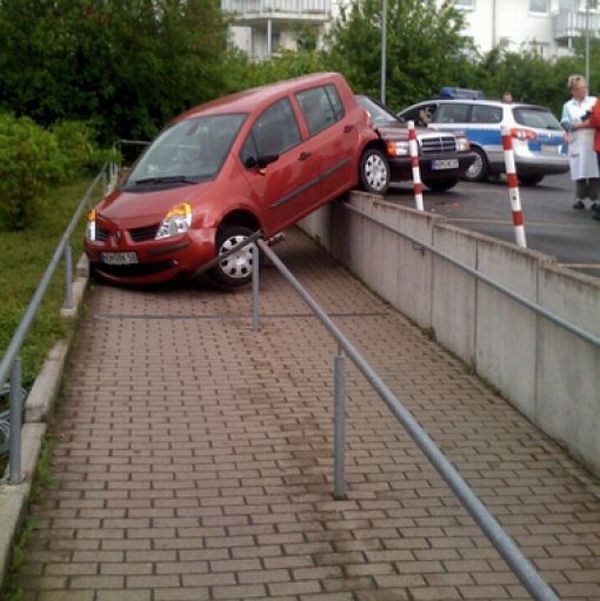 Parking Lot Disasters (55 pics)