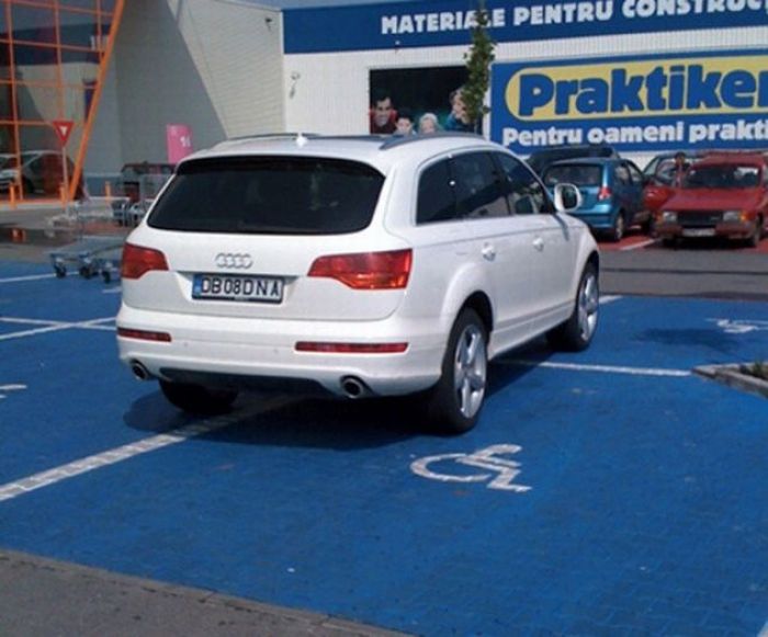 Parking Lot Disasters (55 pics)