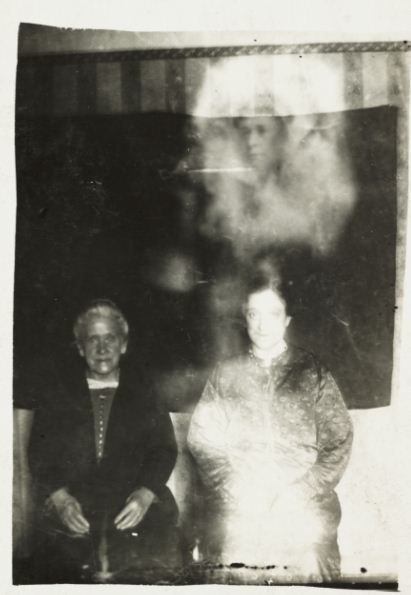 Retro Ghost Photos (22 pics)