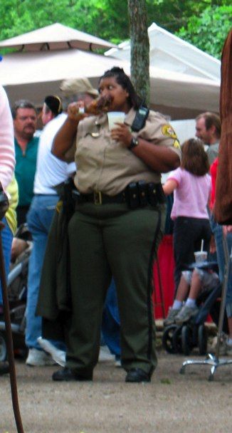 Fat Cops (14 pics)