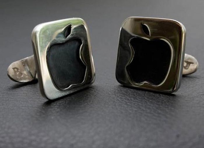 Geeky Cufflinks (17 pics)