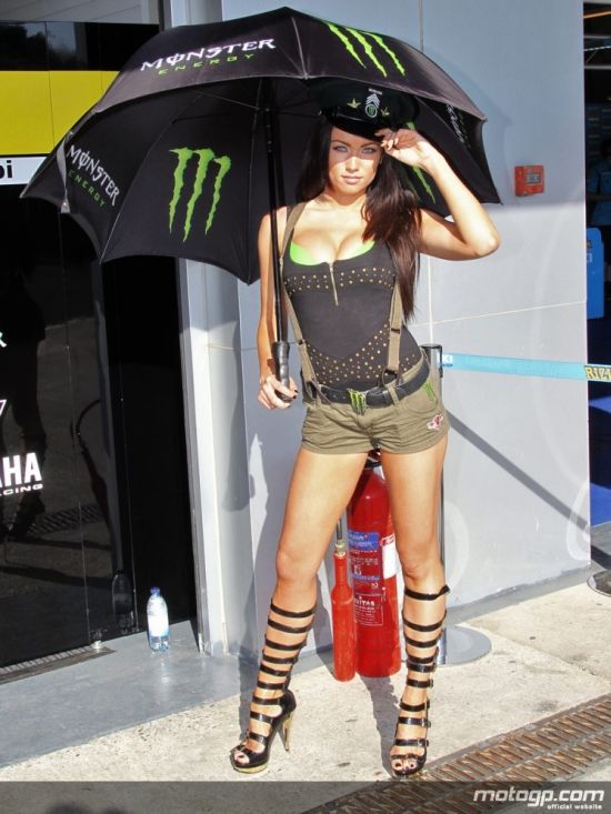 MotoGP 2010 Paddock Girls (66 pics)