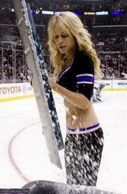 NHL Ice Girls (47 pics)