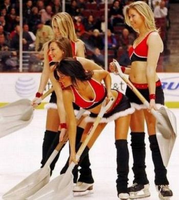 NHL Ice Girls (47 pics)