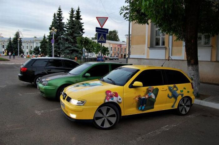 Car of a Futurama Fan (12 pics)