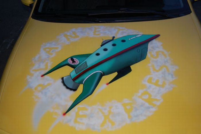 Car of a Futurama Fan (12 pics)