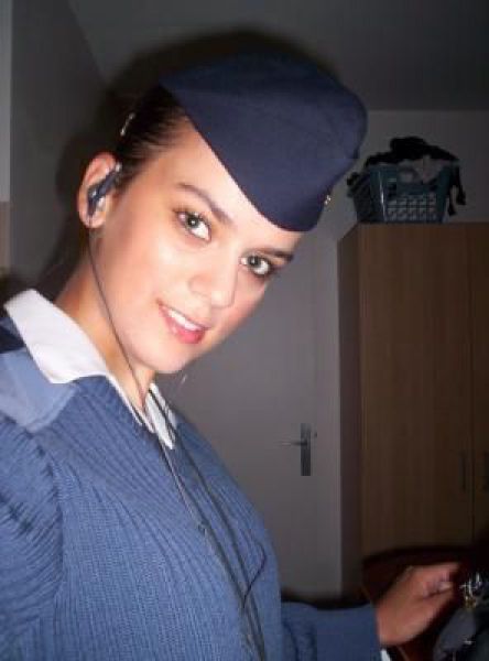 Beautiful Policewomen (35 pics)