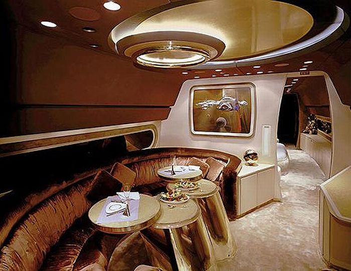 Inside the Planes of World Leaders (11 pics)