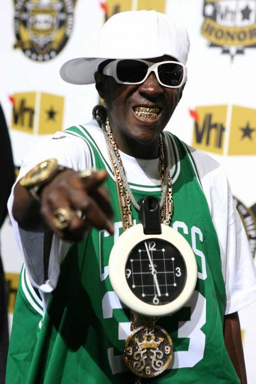 Flavor Flav and His Large Clocks (27 pics)