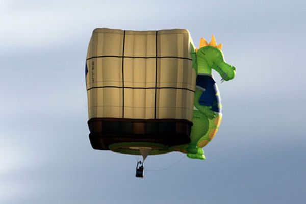 World's First Glass-Bottomed Air Balloon (7 pics + video)