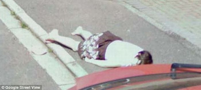 10-Year-Old Girl's Body on Google Street View (5 pics)