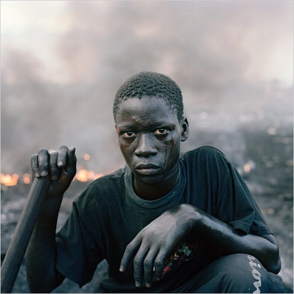 Graveyard for Dead Computers in Ghana (16 pics)