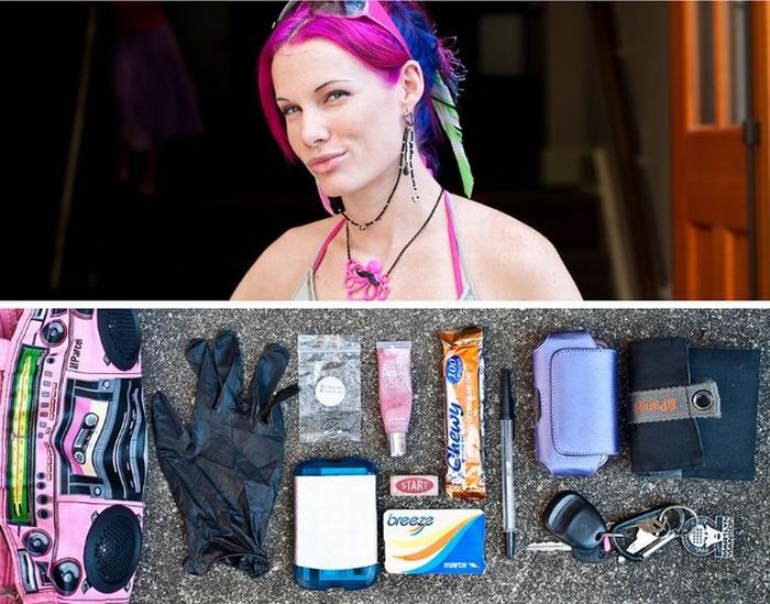 Things That People Carry (80 pics)