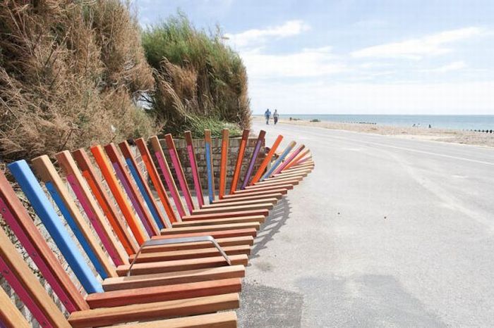 The Longest Bench on the Planet (9 pics)