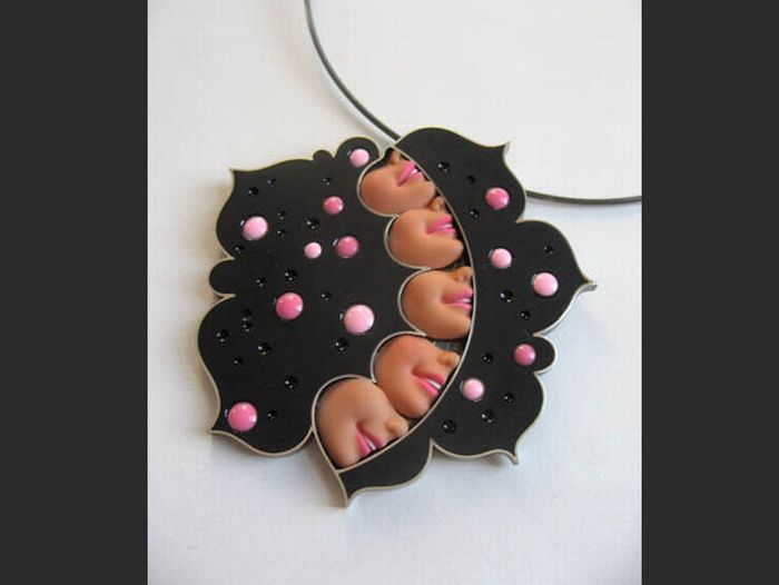 Unusual Necklaces (18 pics)