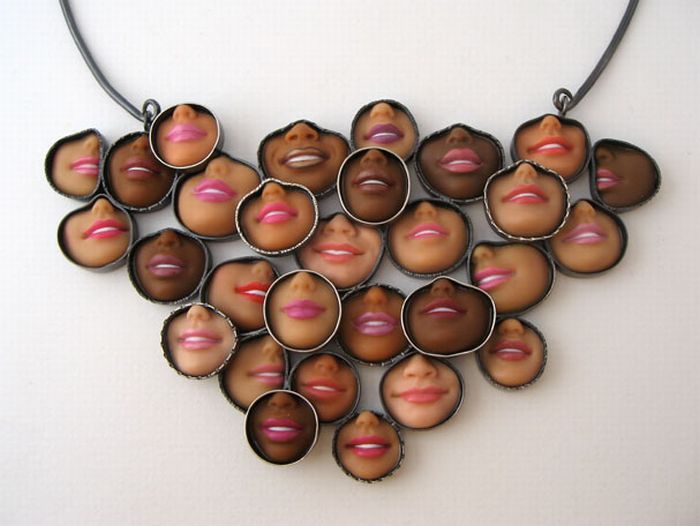 Unusual Necklaces (18 pics)