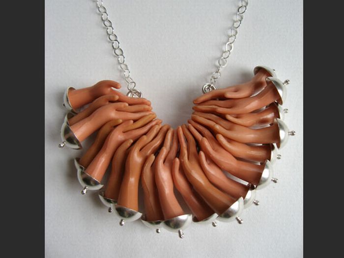 Unusual Necklaces (18 pics)