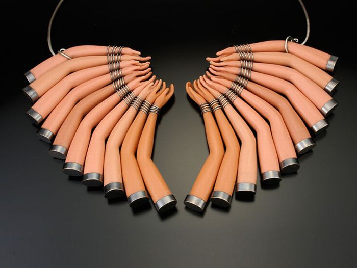 Unusual Necklaces (18 pics)