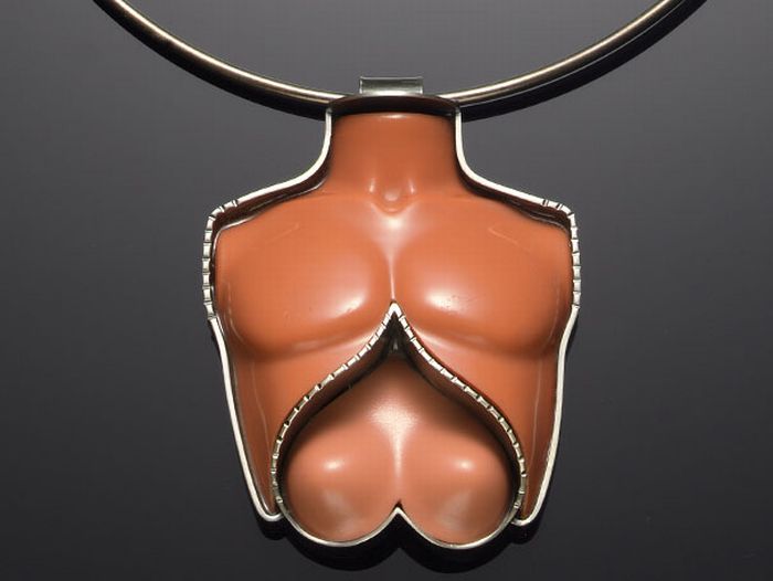 Unusual Necklaces (18 pics)